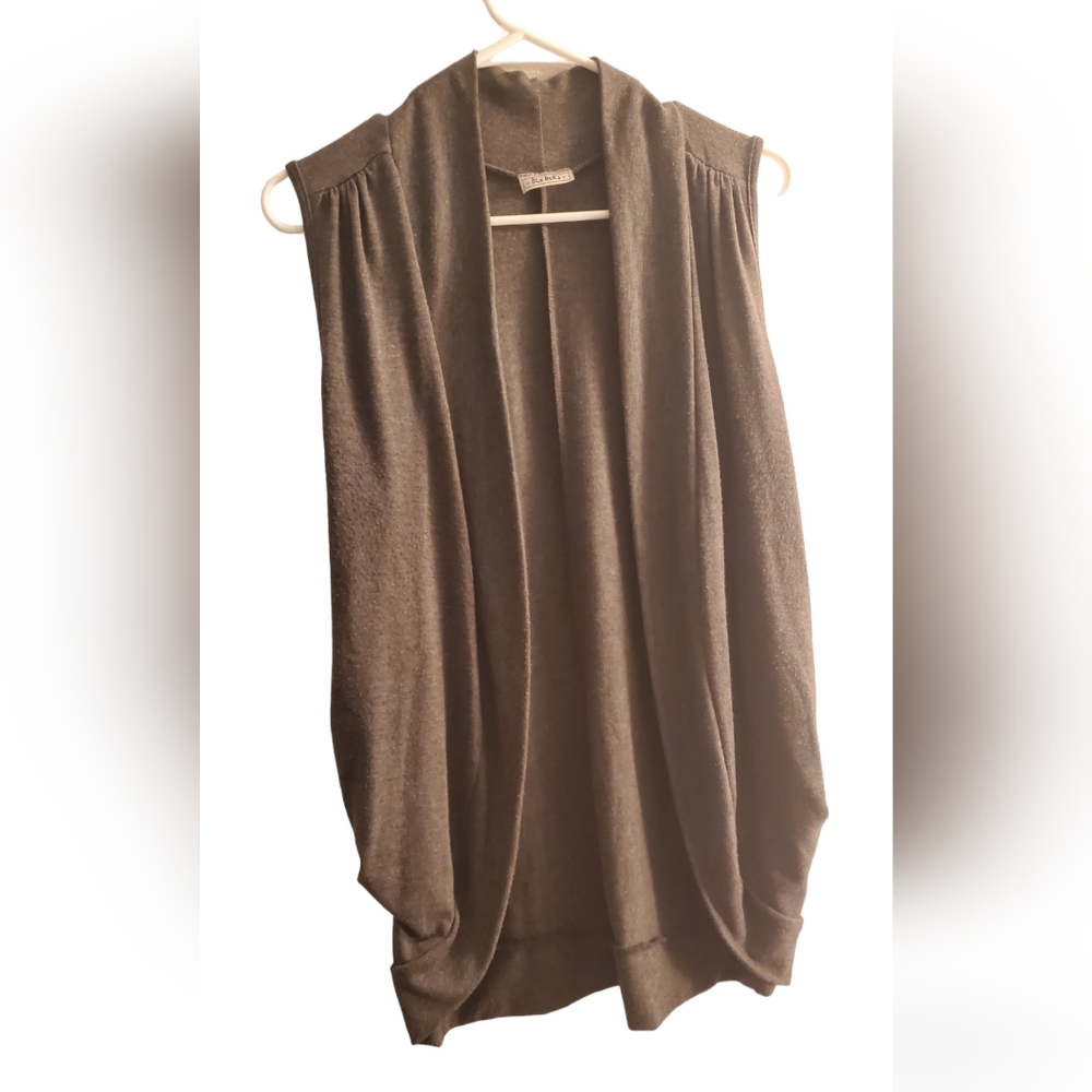 Blu Reed Gray Medium Sleeveless Cardigan